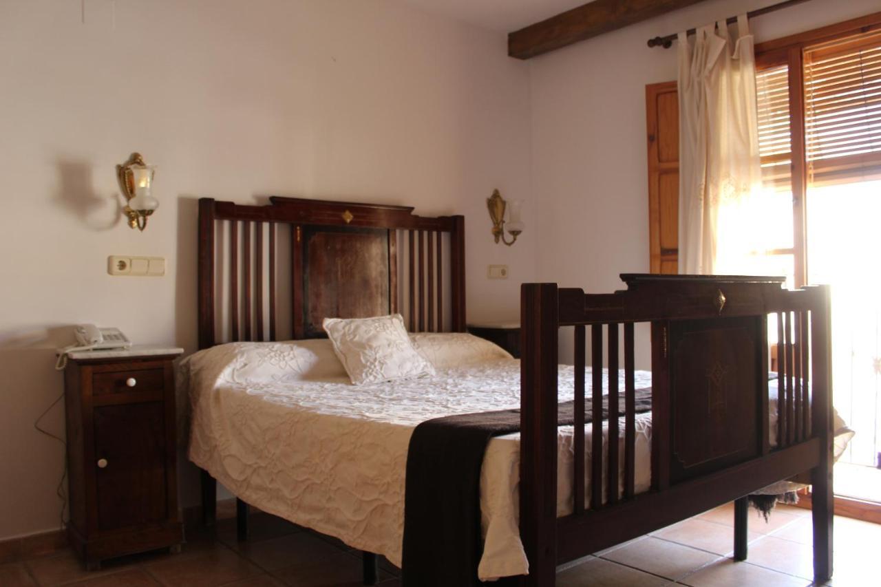 Hotel La Villa Requena Exterior photo