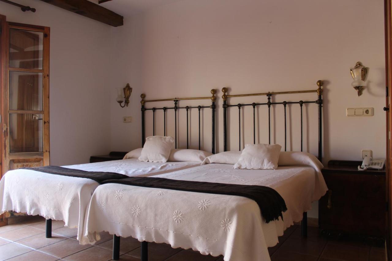 Hotel La Villa Requena Exterior photo