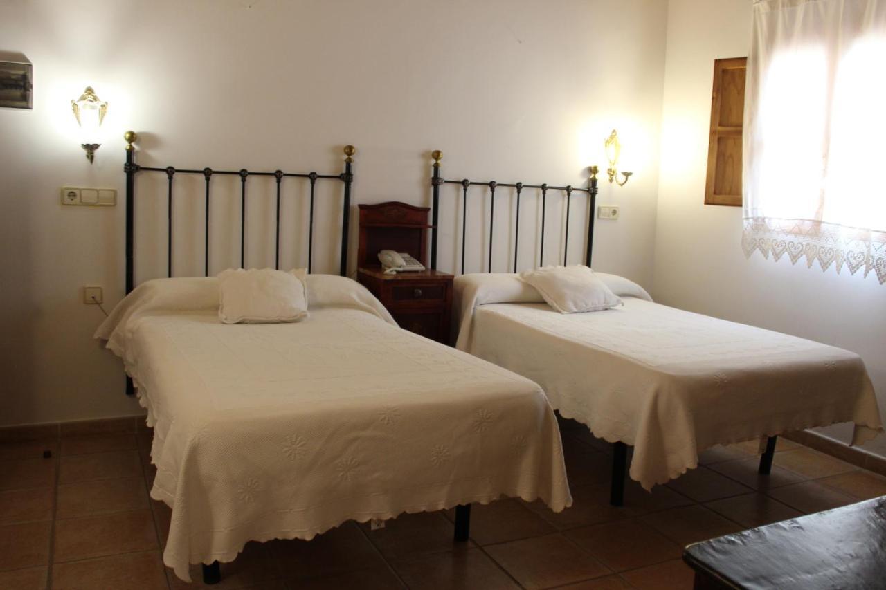 Hotel La Villa Requena Exterior photo